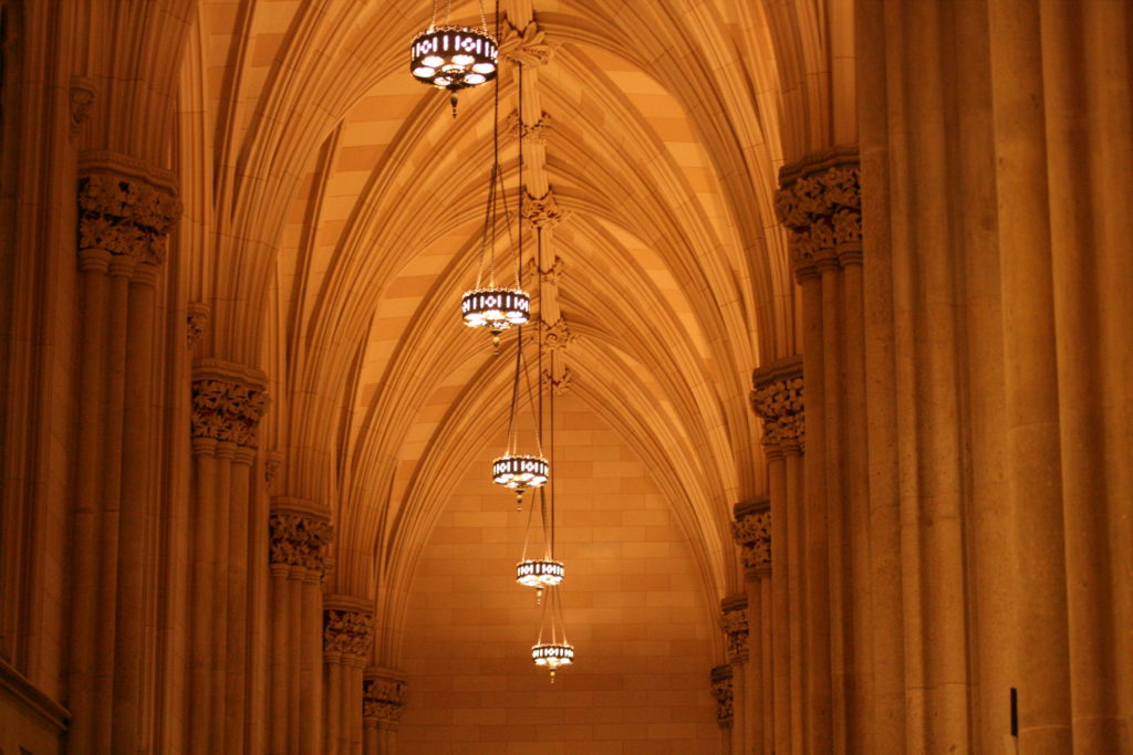 SCL_NewYork_Ambience_51_St_Patricks_Cathedral_Image-1024x683.jpg